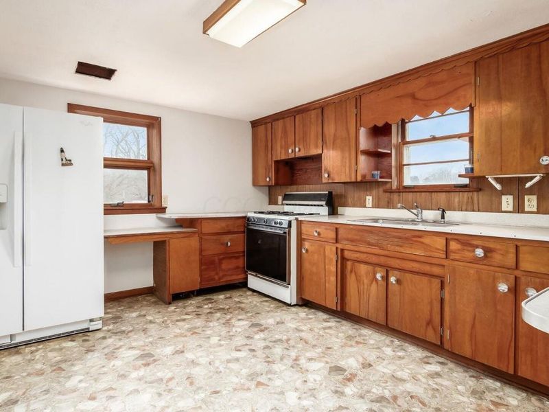 8151 Township Road 68 NW, Somerset, OH 43783 Photo 24