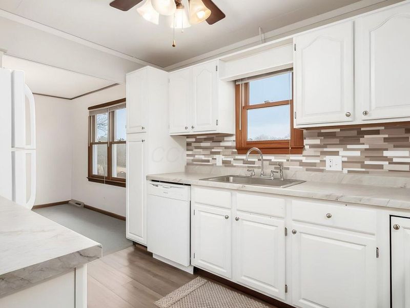 8151 Township Road 68 NW, Somerset, OH 43783 Photo 9