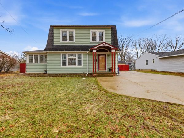 1922 Burton Street SE, Grand Rapids, MI 49506