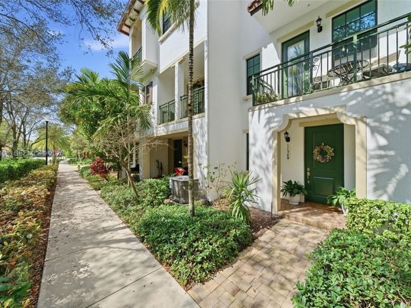 11349 SW 14th St, Pembroke Pines, FL 33025