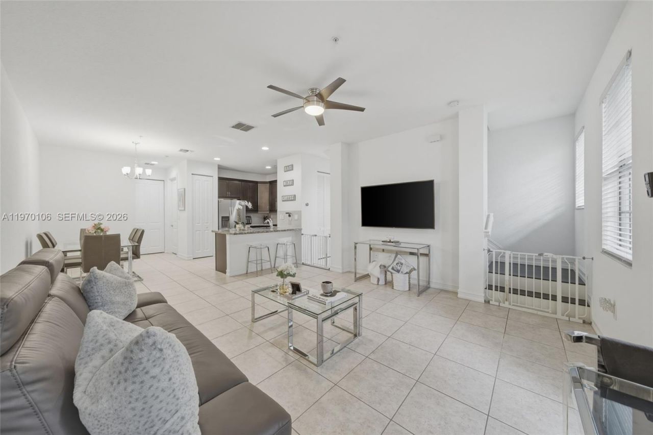 11349 SW 14th St, Pembroke Pines, FL 33025 Photo