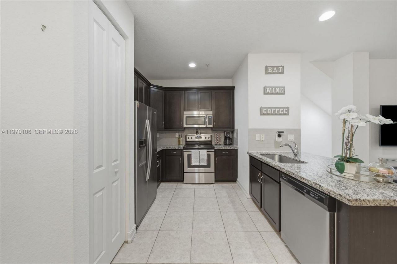 11349 SW 14th St, Pembroke Pines, FL 33025 Photo