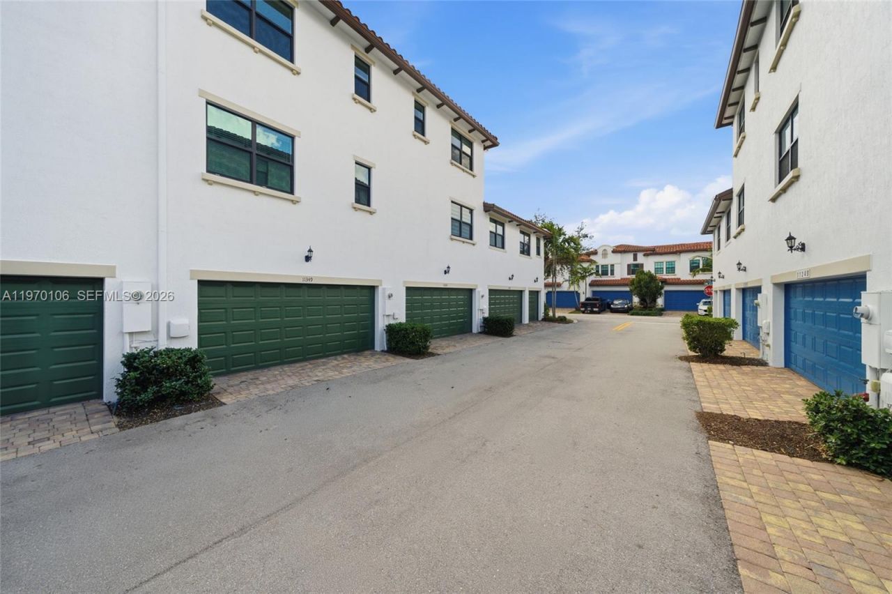 11349 SW 14th St, Pembroke Pines, FL 33025 Photo