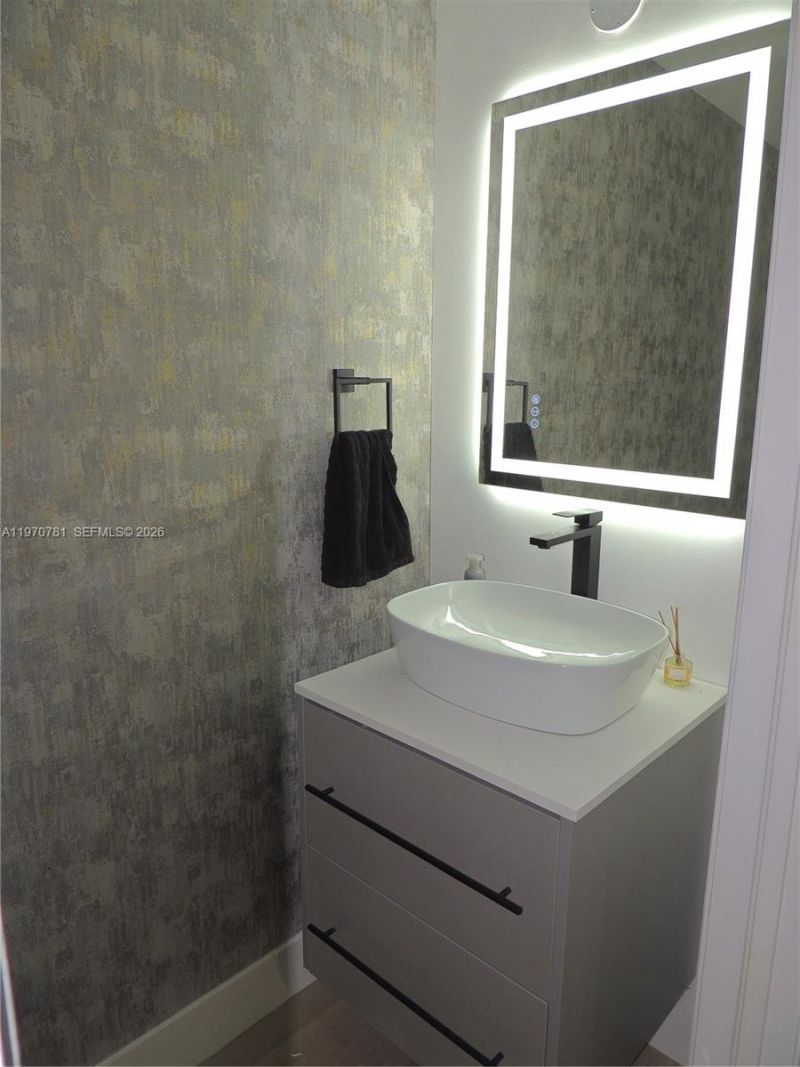 11301 NW 88th Ter, Doral, FL 33178 Photo