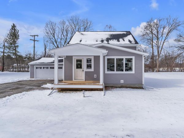 9045 Hillcrest Drive, Whitmore Lake, MI 48189