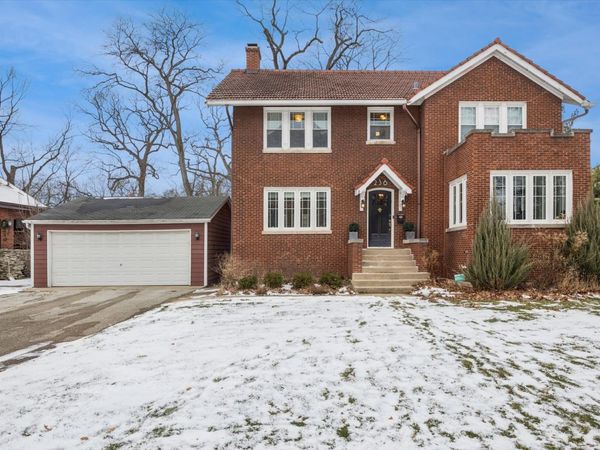 236 Maplewood Road, Riverside, IL 60546