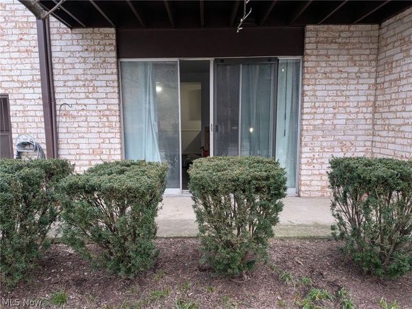 16415 Heather Lane, Unit 103, Middleburg Heights, OH 44130