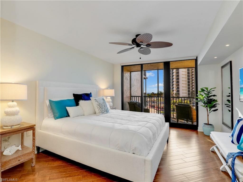 11030 Gulf Shore Dr, Unit 202, Naples, FL 34108 Photo