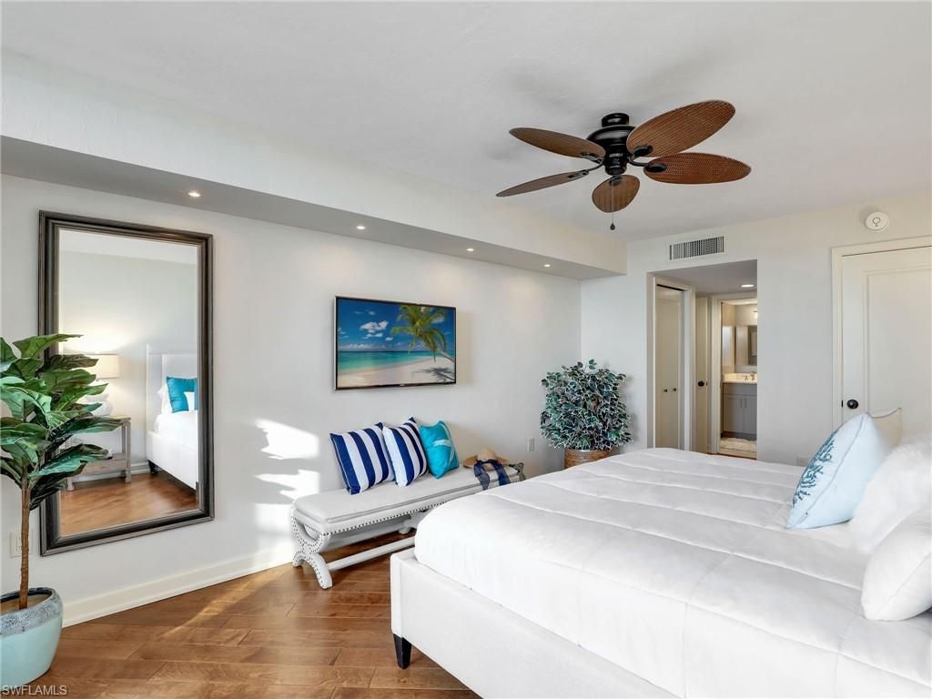 11030 Gulf Shore Dr, Unit 202, Naples, FL 34108 Photo