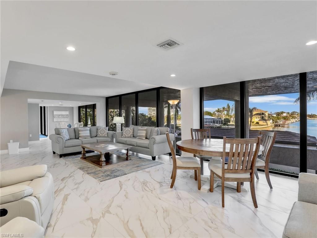 11030 Gulf Shore Dr, Unit 202, Naples, FL 34108 Photo