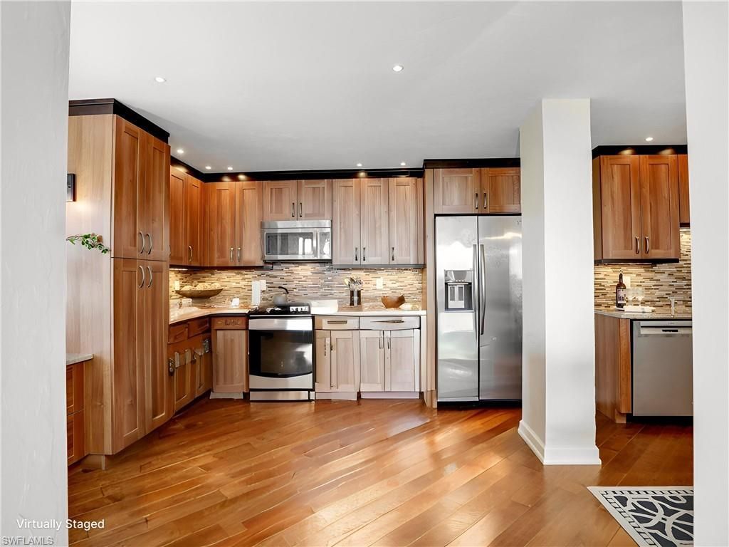 11030 Gulf Shore Dr, Unit 202, Naples, FL 34108 Photo