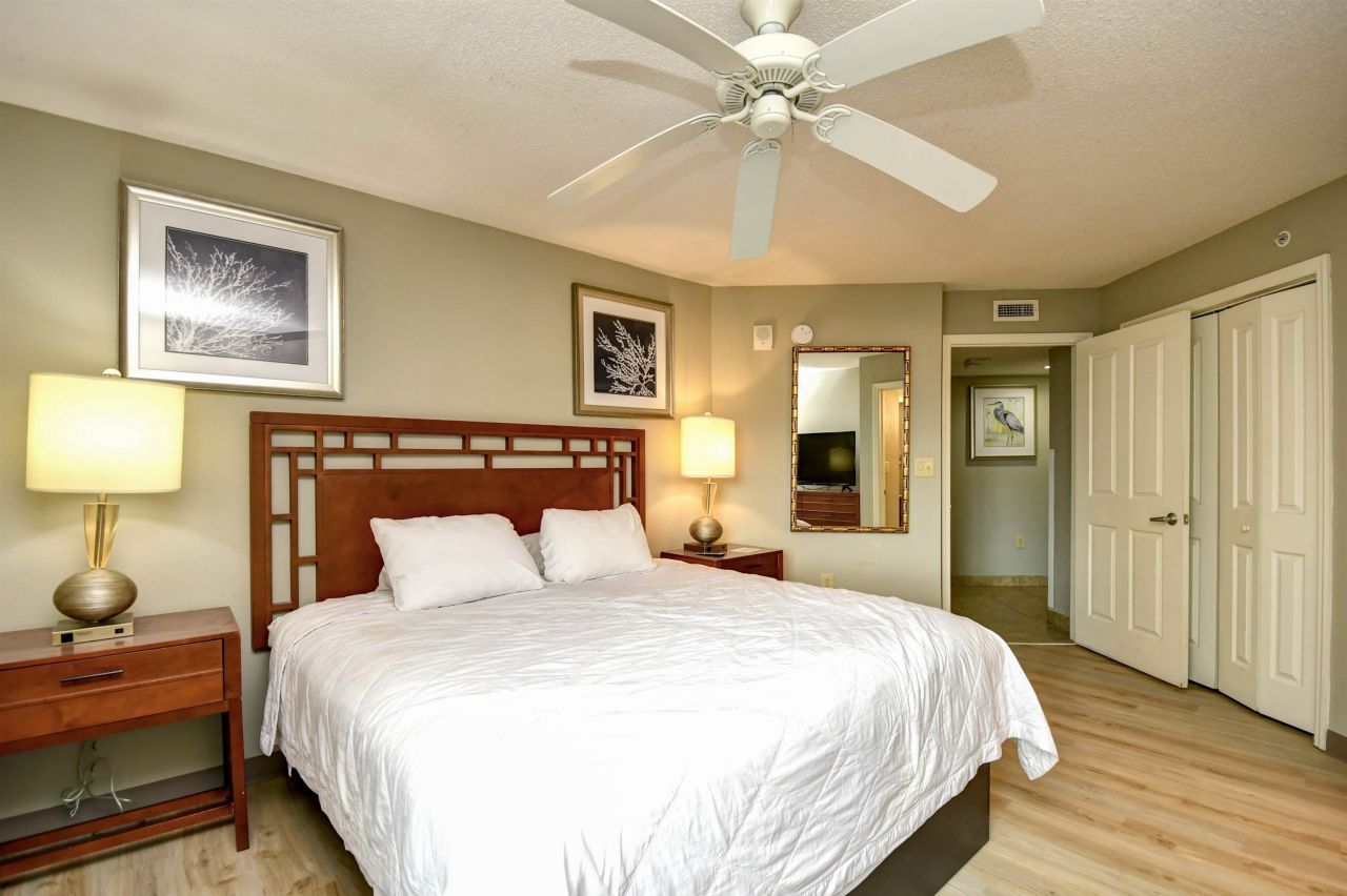 5200 N Ocean Blvd.  Photo 14