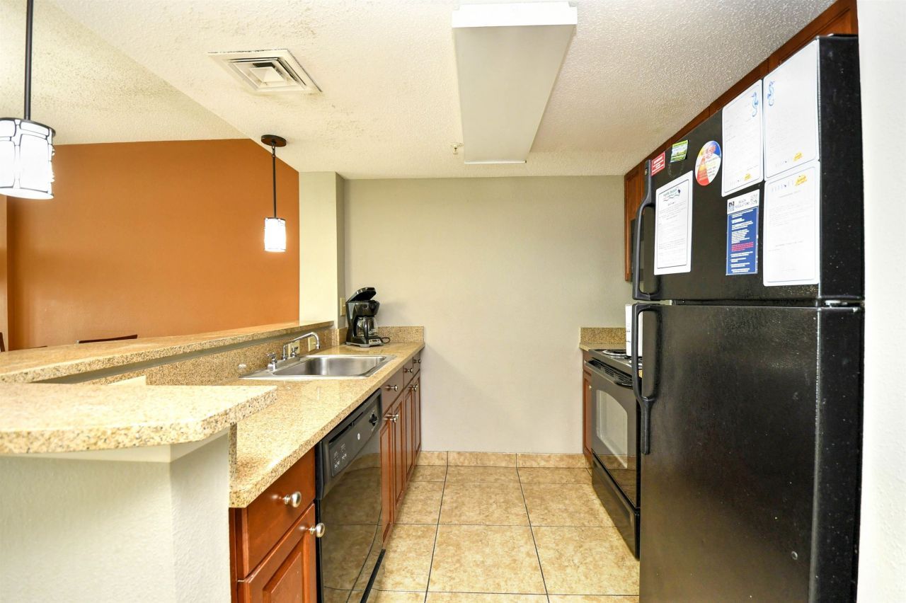 5200 N Ocean Blvd.  Photo 7