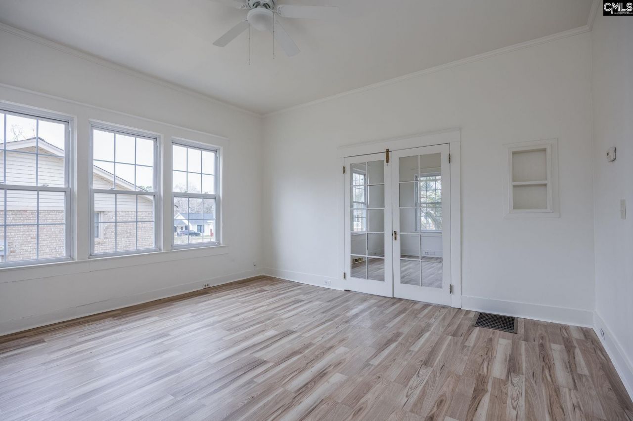 205 Drayton Street Photo 11