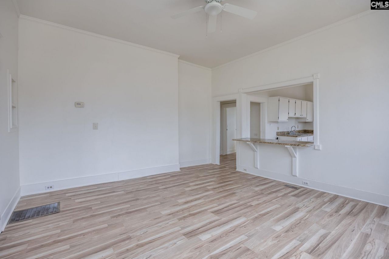 205 Drayton Street Photo 13