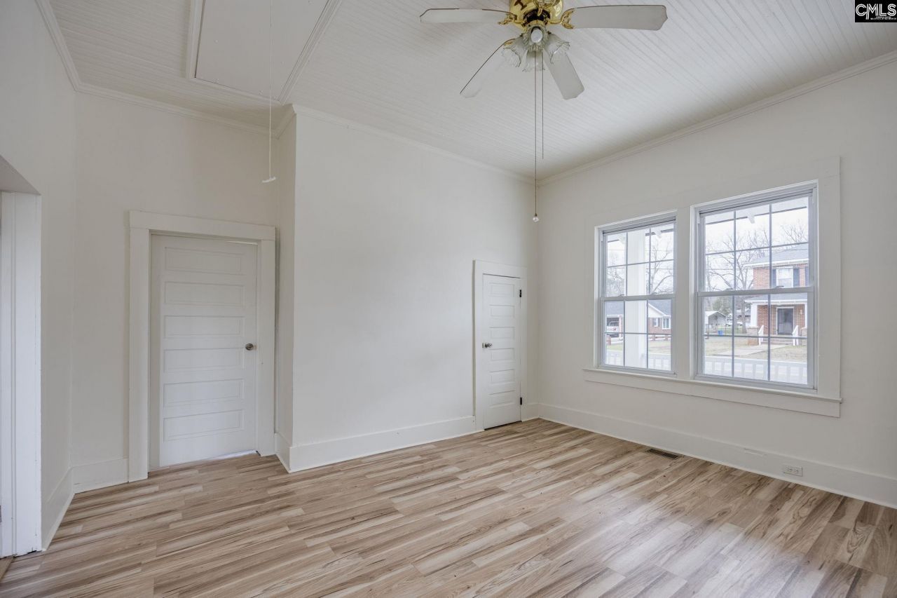 205 Drayton Street Photo 16