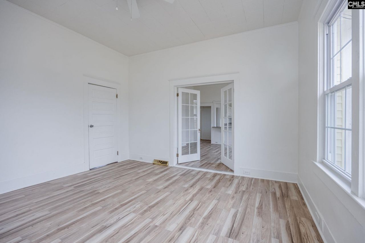 205 Drayton Street Photo 7