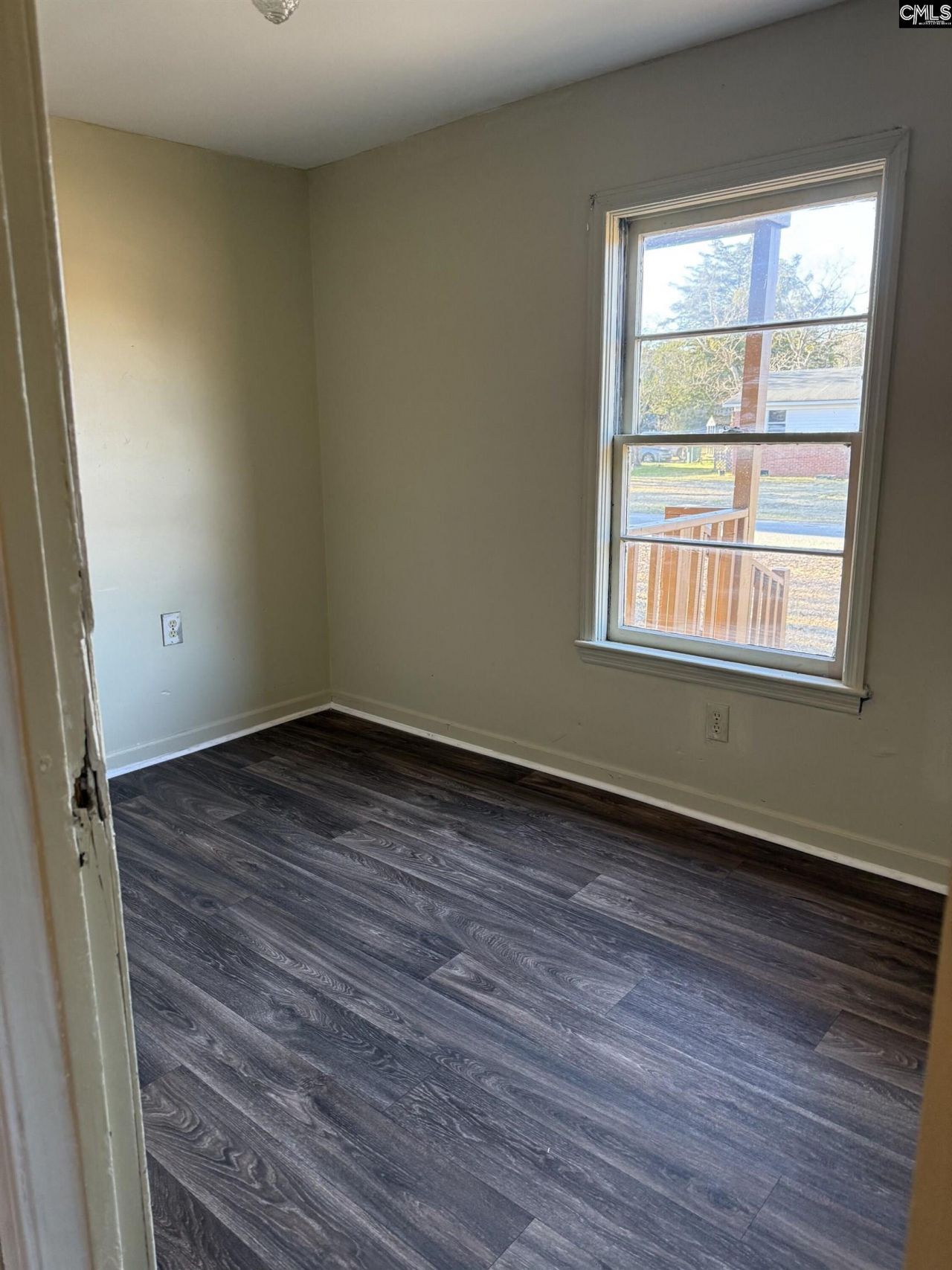 522 James Street Photo 6