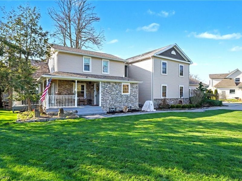 16870 Headland Avenue, Lake Milton, OH 44429 Photo 2