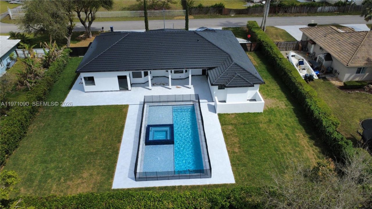 19880 SW 134th Ave, Miami, FL 33177 Photo