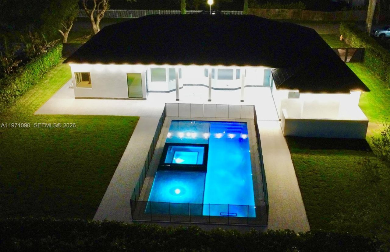 19880 SW 134th Ave, Miami, FL 33177 Photo