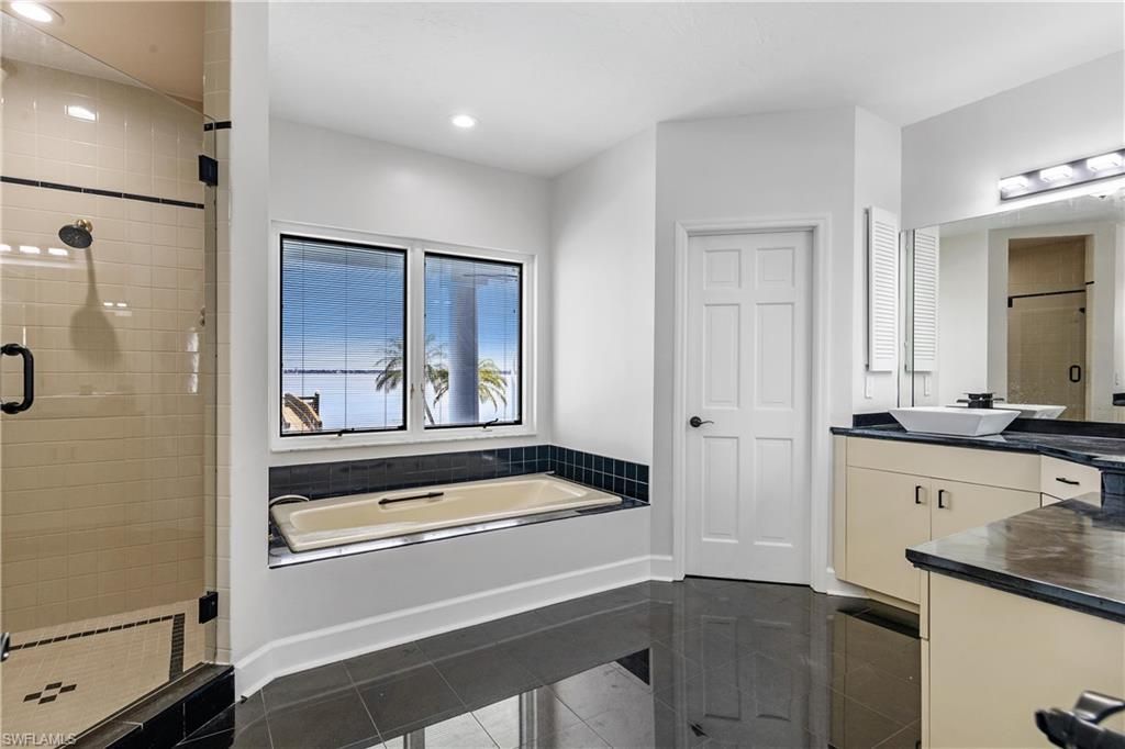 14988 Bonaire Cir, Fort Myers, FL 33908 Photo