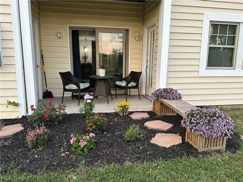 5547 Beavercrest Drive, Unit 107, Lorain, OH 44053 Photo 2