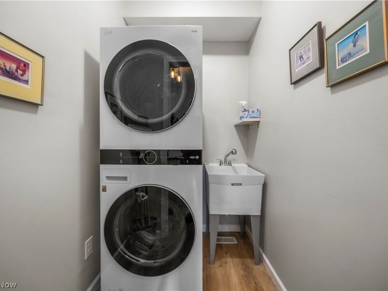 5547 Beavercrest Drive, Unit 107, Lorain, OH 44053 Photo 32