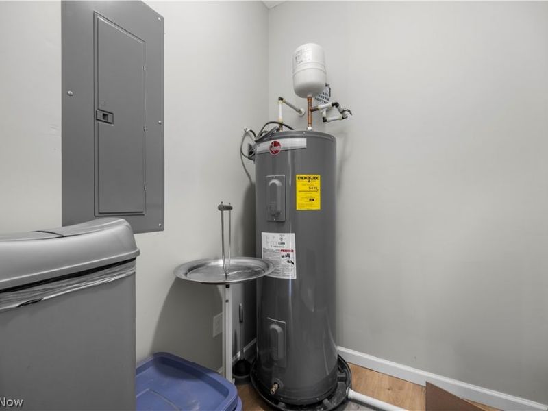 5547 Beavercrest Drive, Unit 107, Lorain, OH 44053 Photo 33