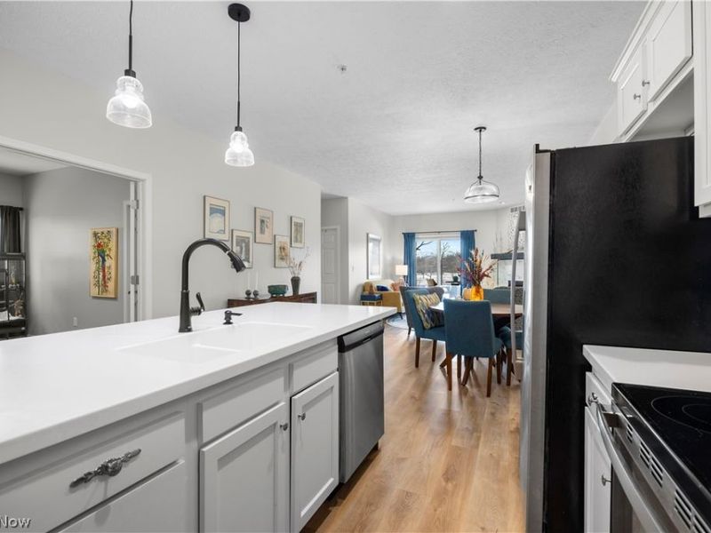 5547 Beavercrest Drive, Unit 107, Lorain, OH 44053 Photo 6