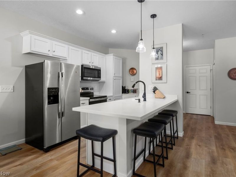 5547 Beavercrest Drive, Unit 107, Lorain, OH 44053 Photo 9