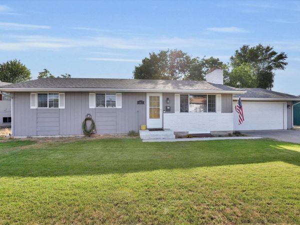 6817 N Standard St, Spokane, WA 99208