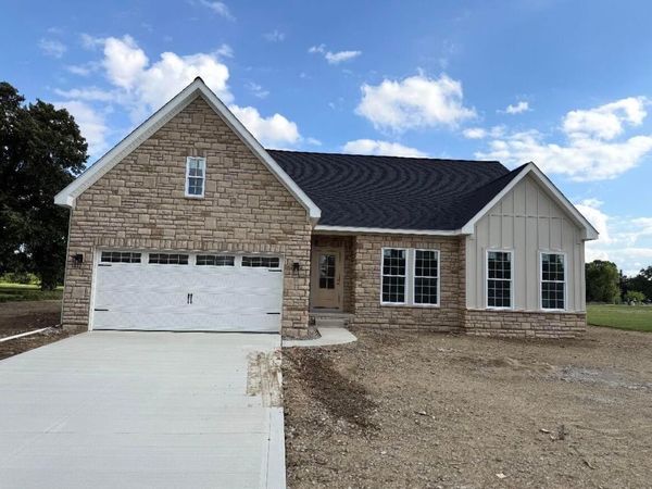 1493 Marion Country Club Drive, Marion, OH 43302