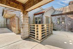 4424 Sea Forest Drive photo 4