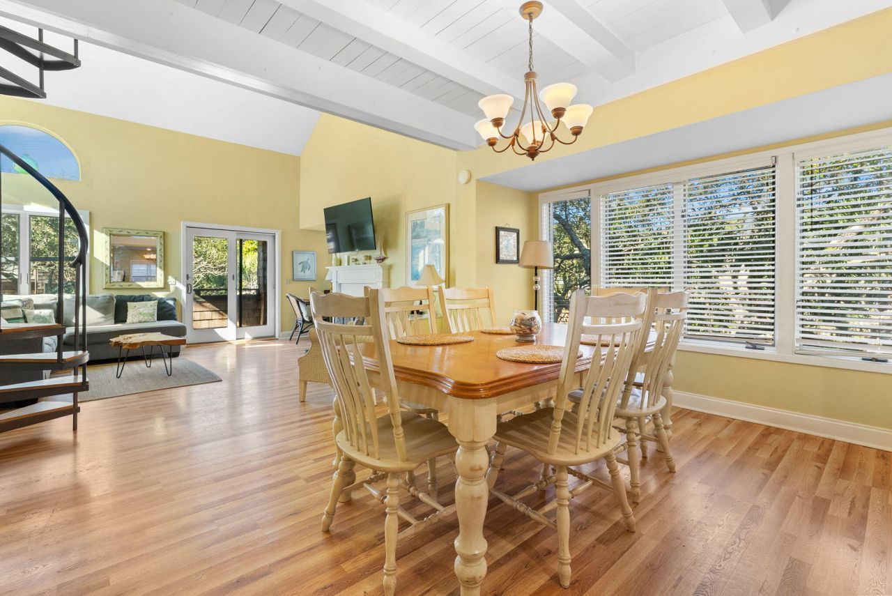 4424 Sea Forest Drive Photo 6