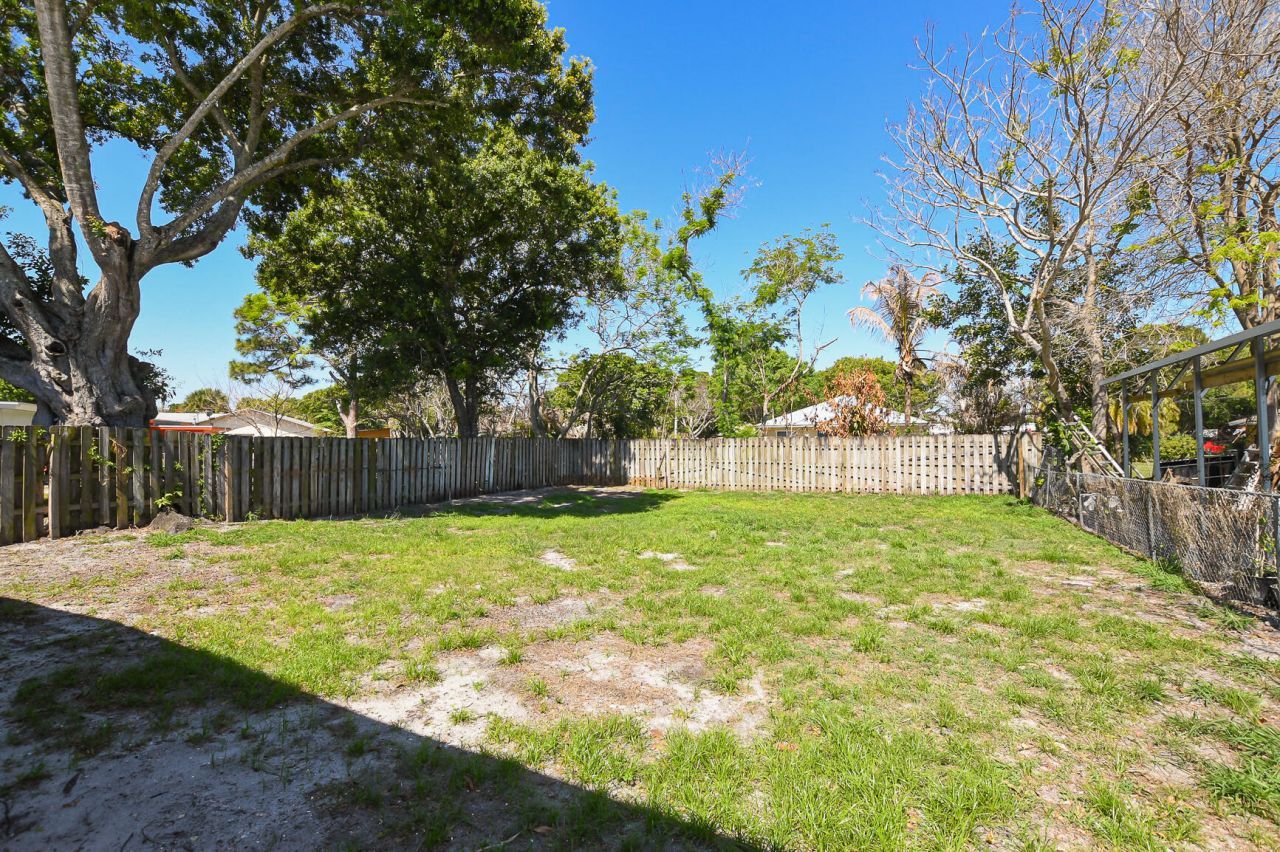 1814 Miami Court, Fort Pierce, FL 34950 Photo