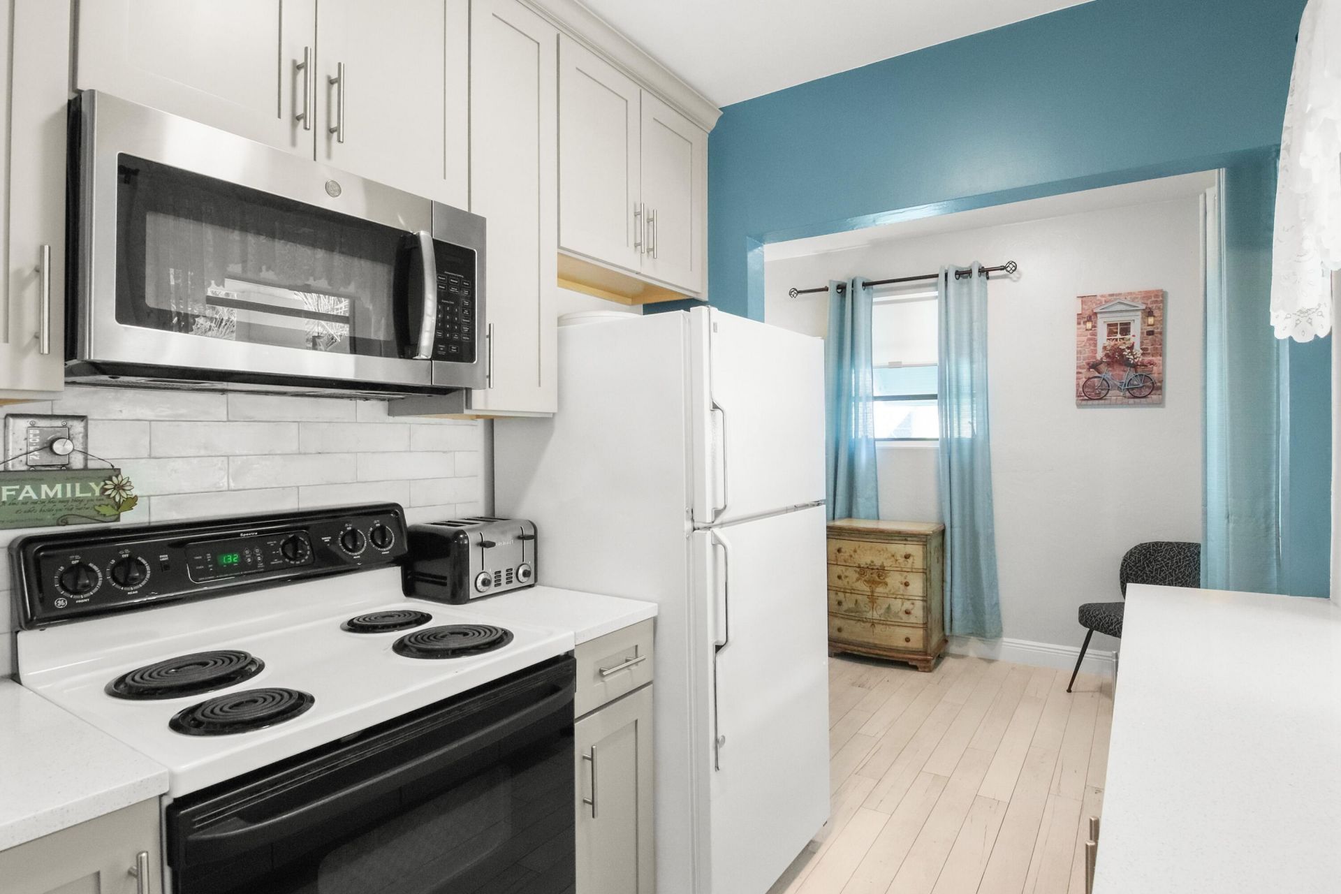 5606 Hobart Avenue, West Palm Beach, FL 33405 Photo