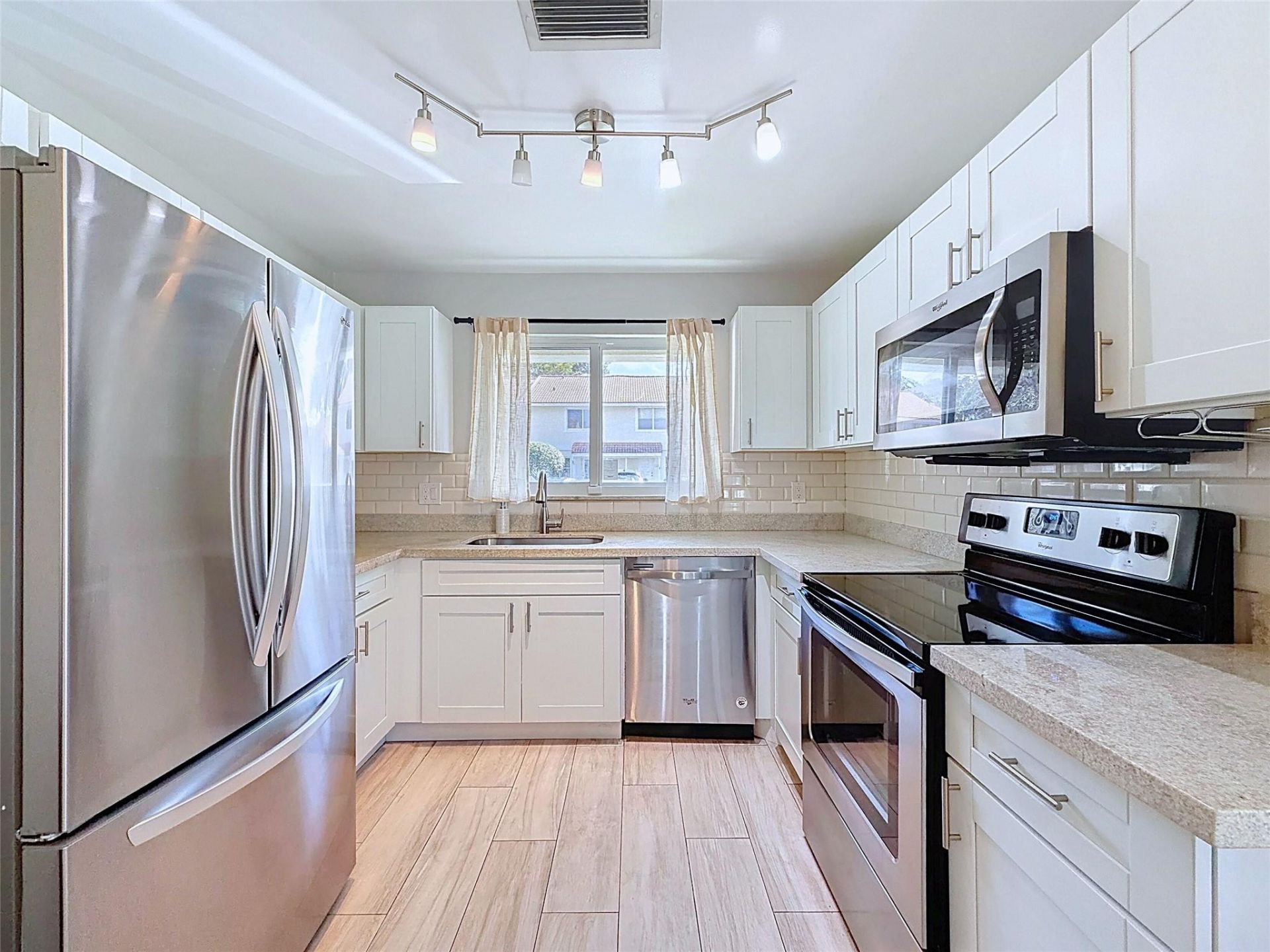 6361 Walk Circle, Boca Raton, FL 33433 Photo