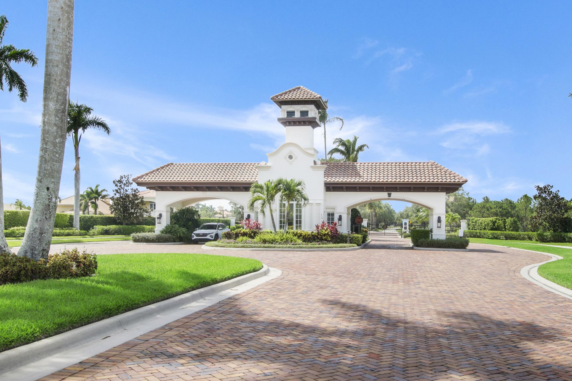 120 SE Via Verona, Port Saint Lucie, FL 34984 Photo