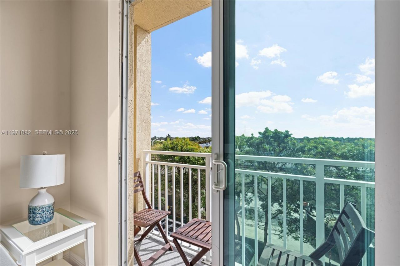 7275 SW 90th Way, Unit 404, Miami, FL 33156 Photo