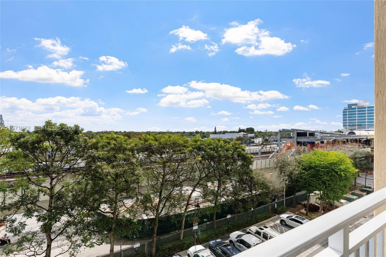 7275 SW 90th Way, Unit 404, Miami, FL 33156 Photo