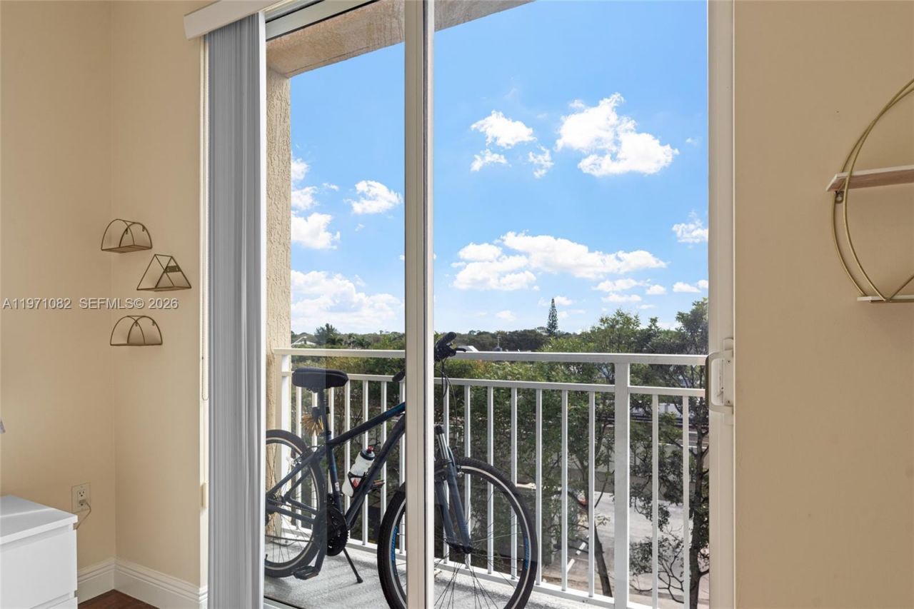 7275 SW 90th Way, Unit 404, Miami, FL 33156 Photo