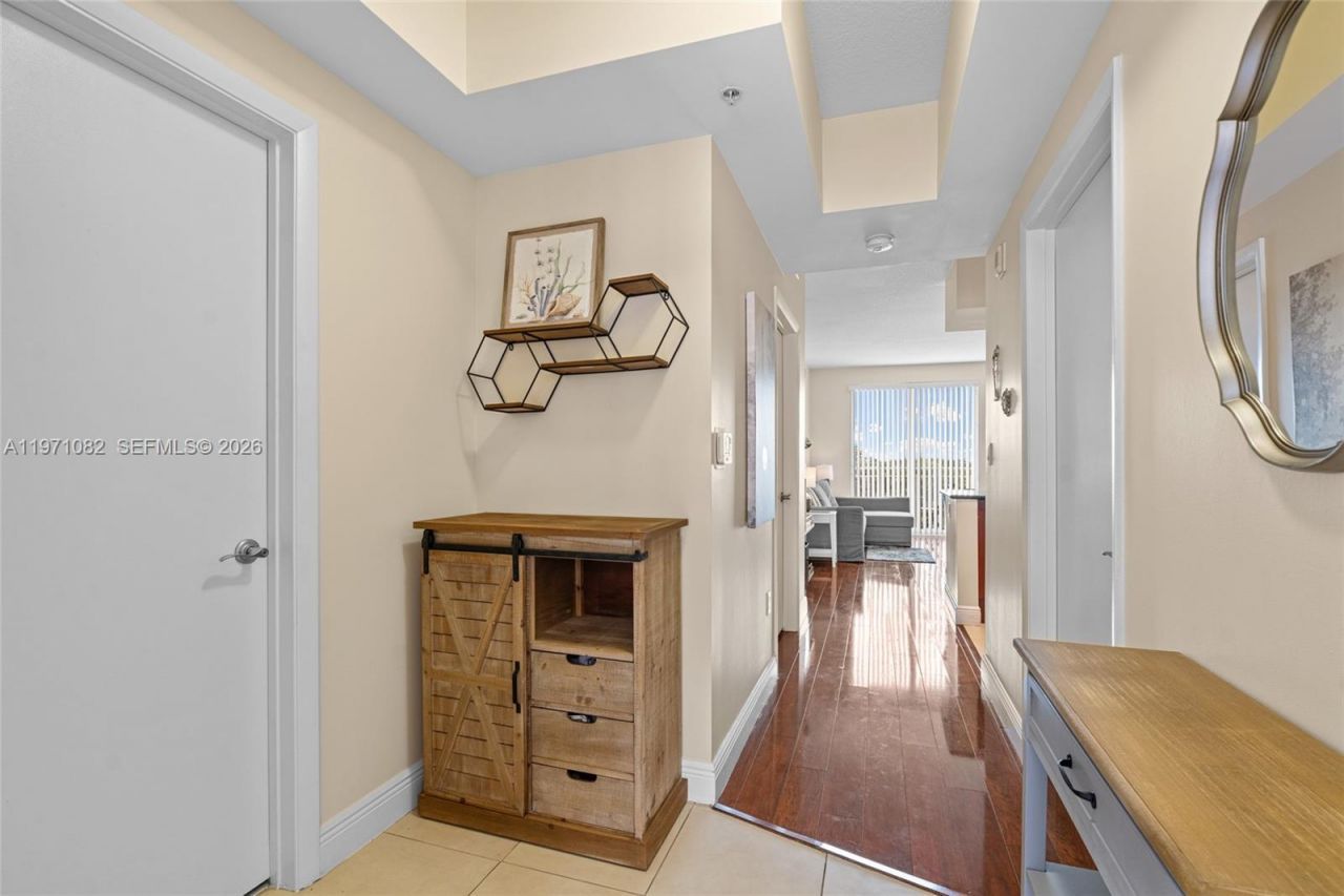 7275 SW 90th Way, Unit 404, Miami, FL 33156 Photo