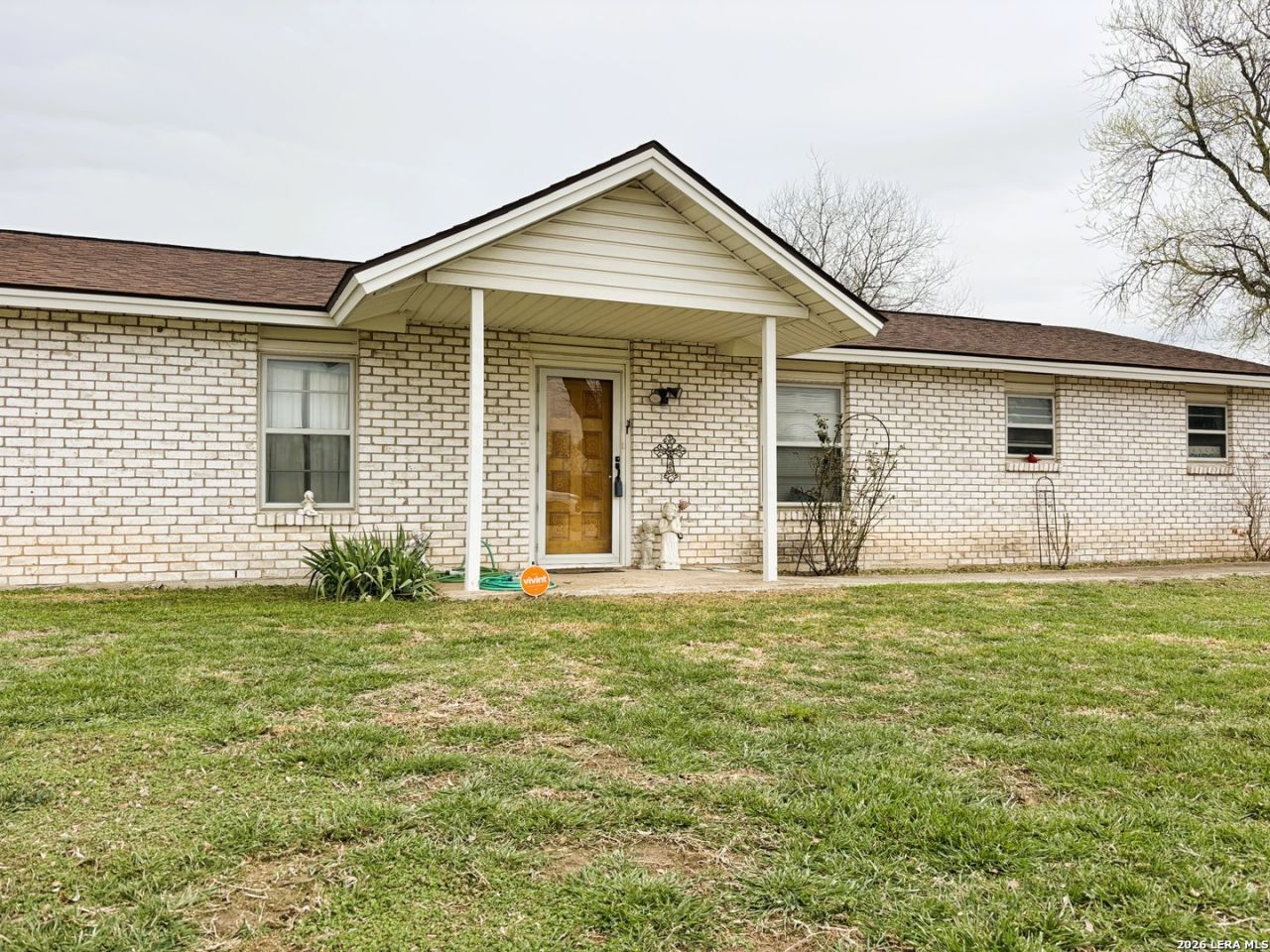 225 River Rd, Seguin, TX 78155 Main Photo