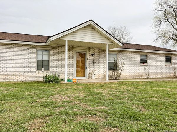 225 River Rd, Seguin, TX 78155