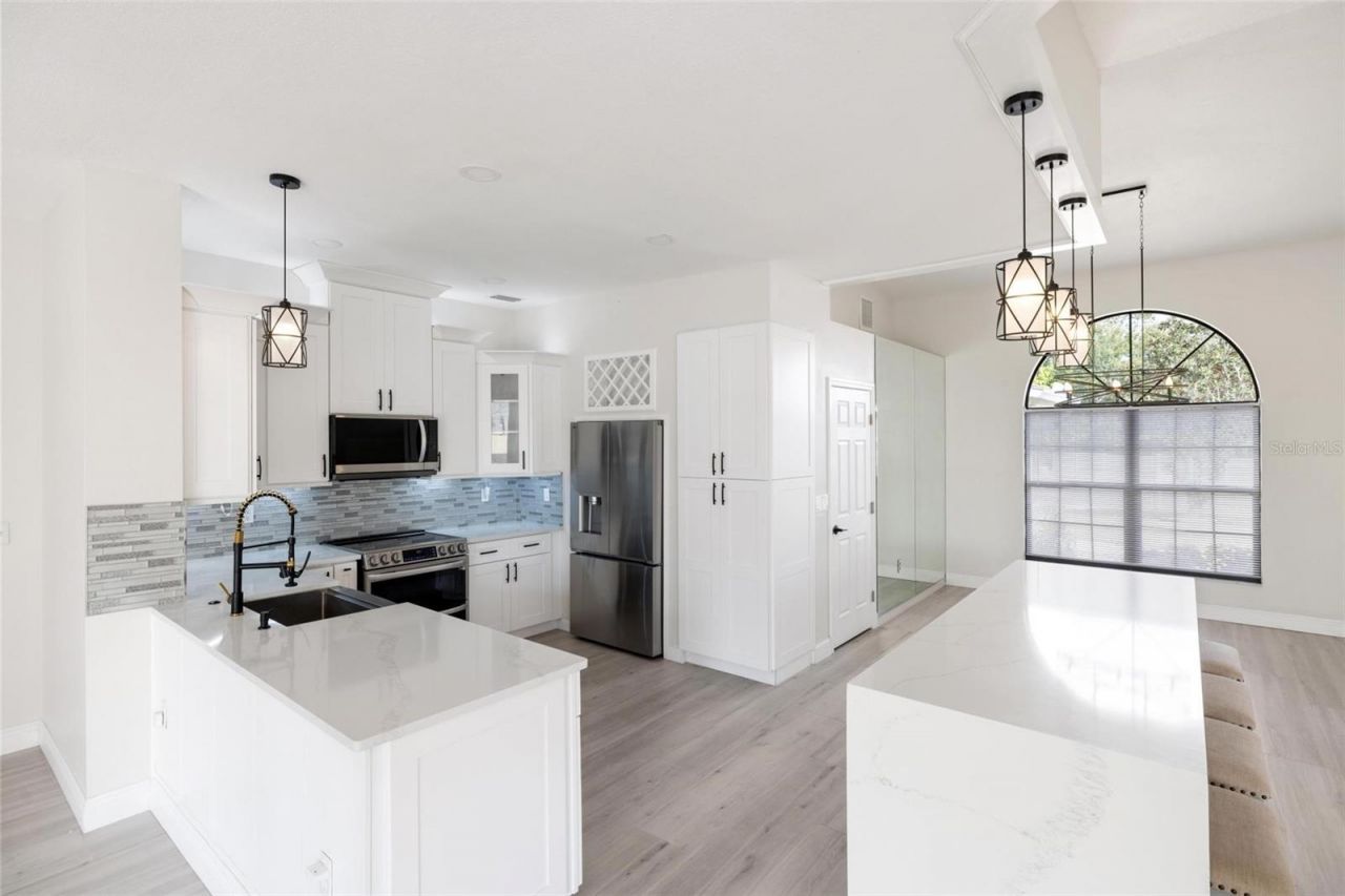 4608 Vintage Drive, Sarasota, FL 34243 Photo