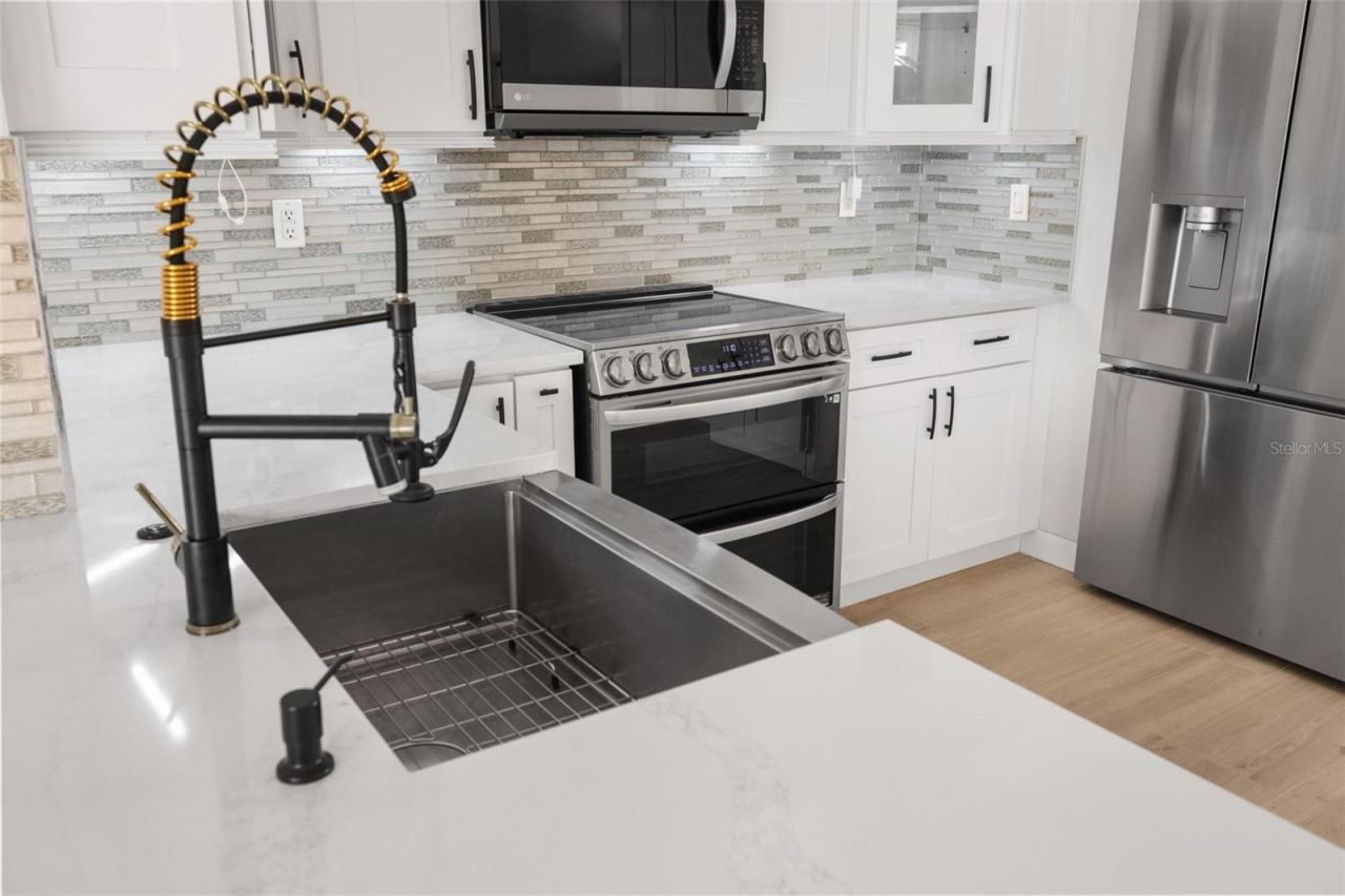 4608 Vintage Drive, Sarasota, FL 34243 Photo