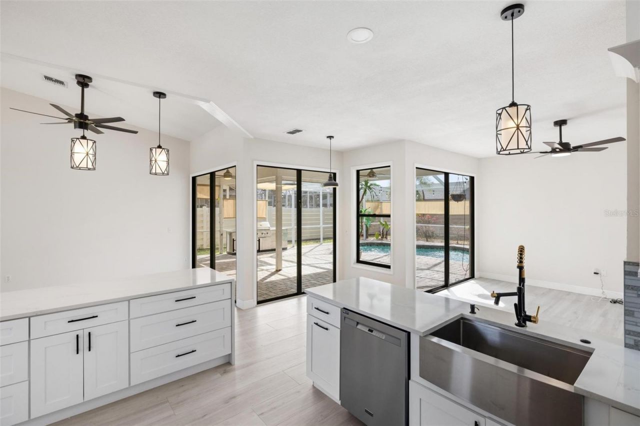 4608 Vintage Drive, Sarasota, FL 34243 Photo