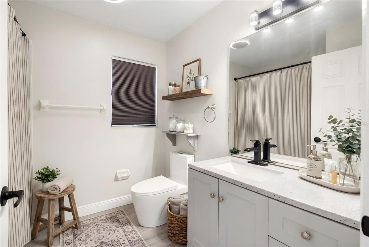 4608 Vintage Drive, Sarasota, FL 34243 Photo