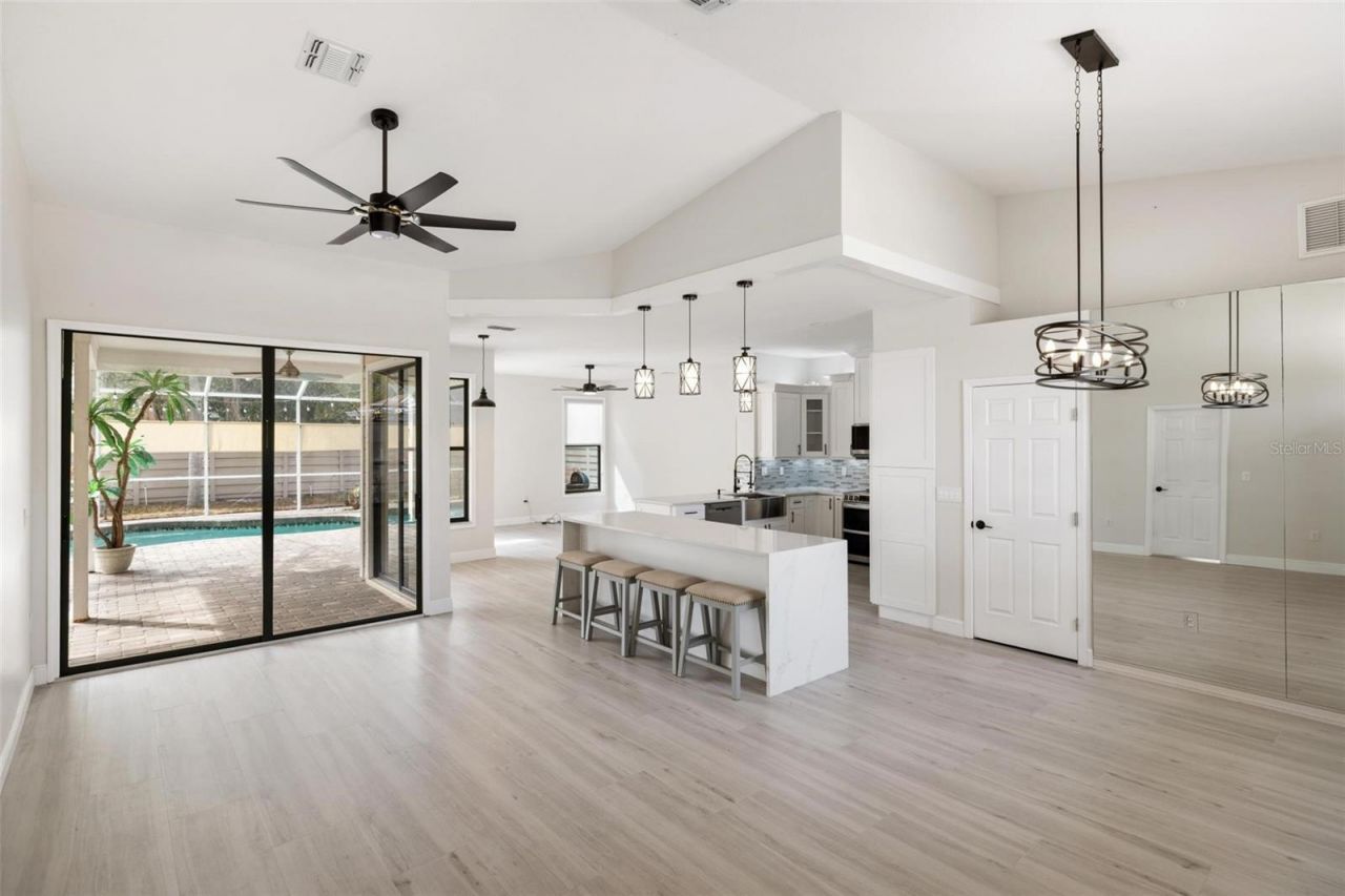 4608 Vintage Drive, Sarasota, FL 34243 Photo